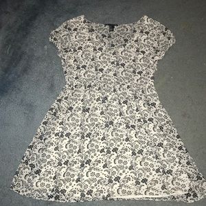 Super cute flowery mini dress